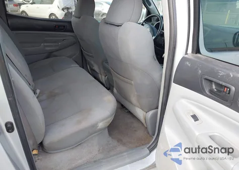 2010 Toyota Tacoma Prerunner V6 из США, поврежденный, VIN 3TMJU4GN3AM098070